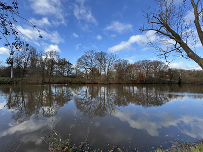 913193 Gezicht op de fortgracht om het Fort Blauwkapel bij Utrecht
